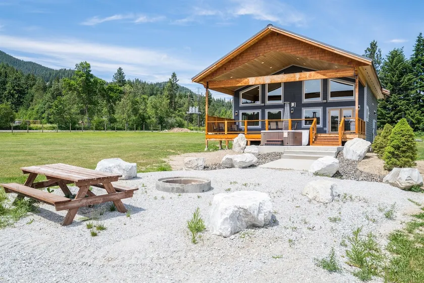 Dog friendly cabin walking distance to the river - Image 1