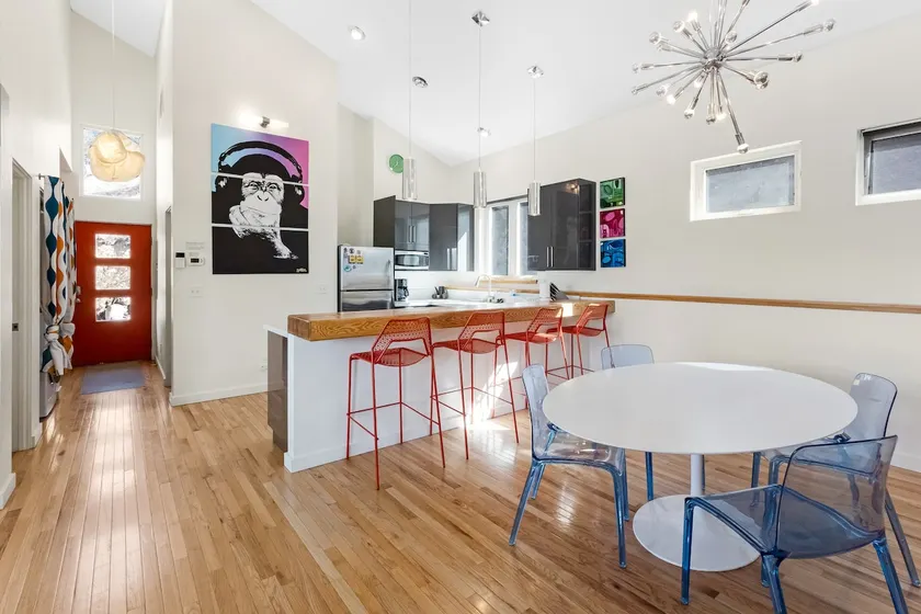 Mid-Century Modern Escape hikingbiking nearby! - Image 1