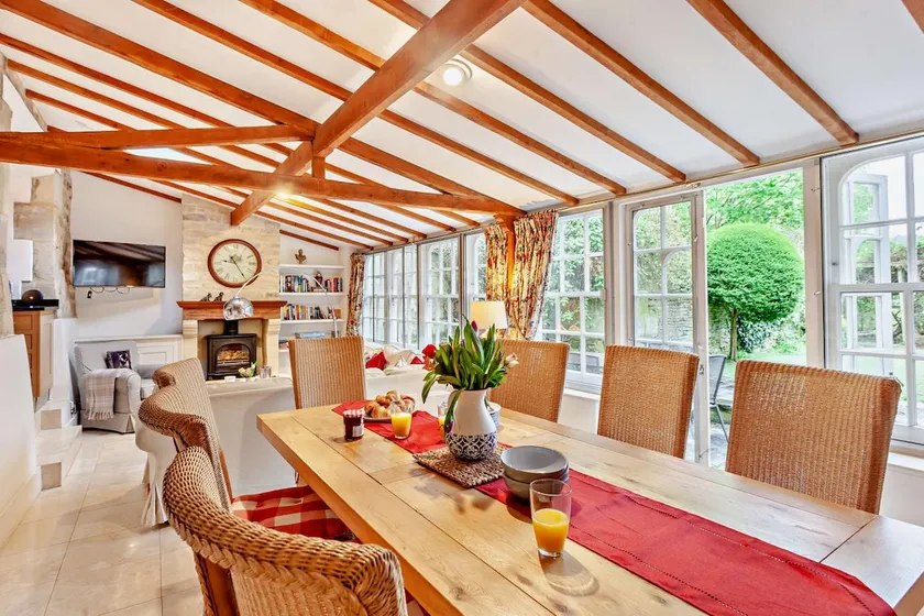 4 Bed in Widcombe oc-bhr13 - Image 1