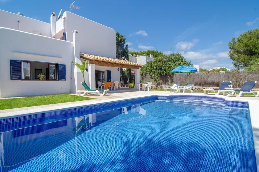 Villa Cala Esmeralda - Image 1