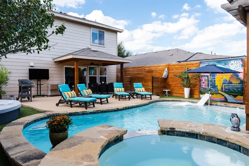 Luxury Pool & Spa Oasis | 5mi to Downtown ATX - Image 1