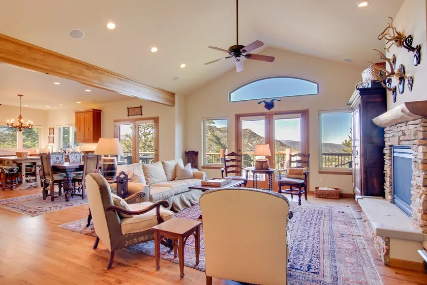Lake & Mountain Views: Stunning Estes Park Home! - Image 1