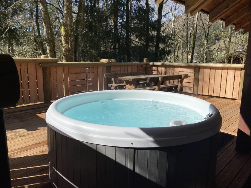 Chalet mit Terrasse, Whirlpool und Grill - Image 1