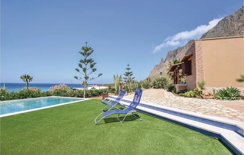 Stunning Home In Custonaci - Image 1