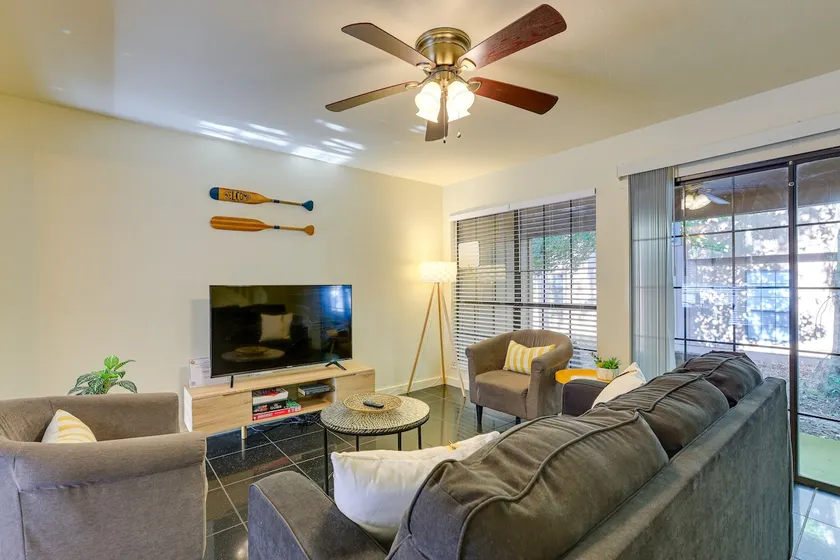 3 Mi to UF: Townhome w/ Patio in Gainesville! - Image 1