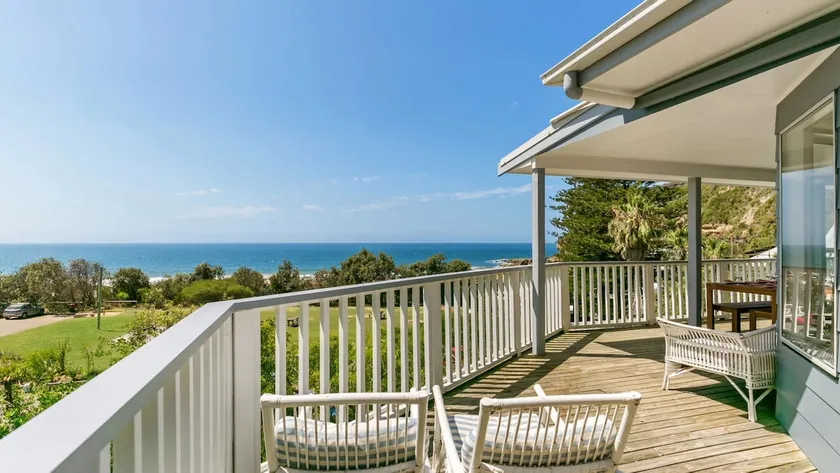 'Salty Air Beachside Cottage' by HolidayCo - Image 1