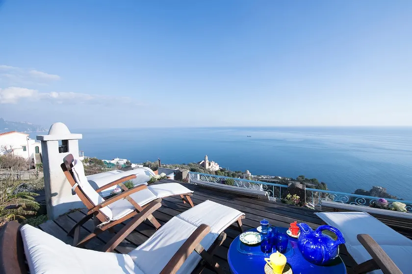 Perla nel blu, a 17th-century villa overlooking the sea - Image 1