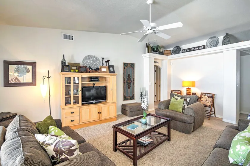 Cozy Lake Havasu City Retreat w/ Deck & Pool Table - Image 1