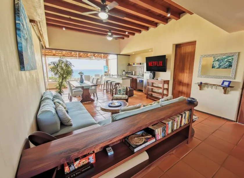 Your Dream Vacation Awaits at our Beachfront Villa - Image 1