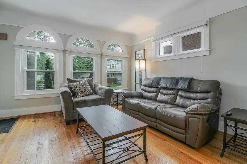 ★Grosse Pointe Getaway★ ★Downtown Detroit Close★ - Image 1