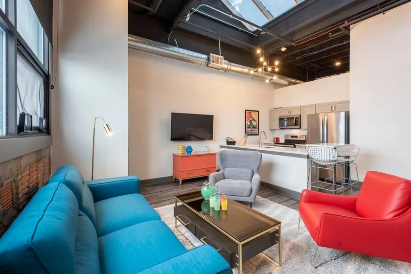 Fresh, Sleek and Contemporary Executive Unit - Image 1