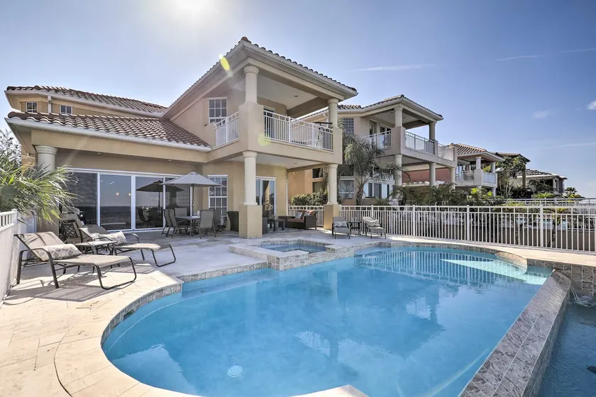Waterfront Gem w/ Pool & Dock in Apollo Beach - Image 1