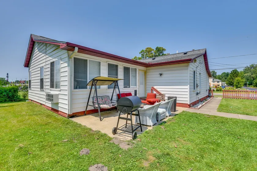 3 Mi to Lake Michigan Access: Sawyer Home w/ Patio - Image 1