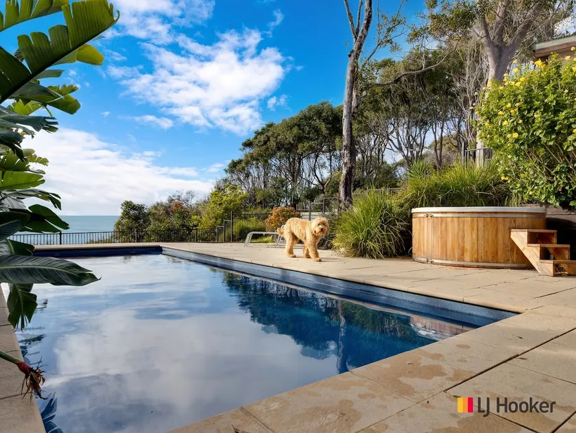 Swimming Pool Over Malua Bay - Image 1