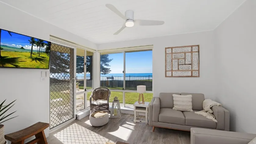 Marese 1 - Groundfloor Beachfront Unit - Image 1