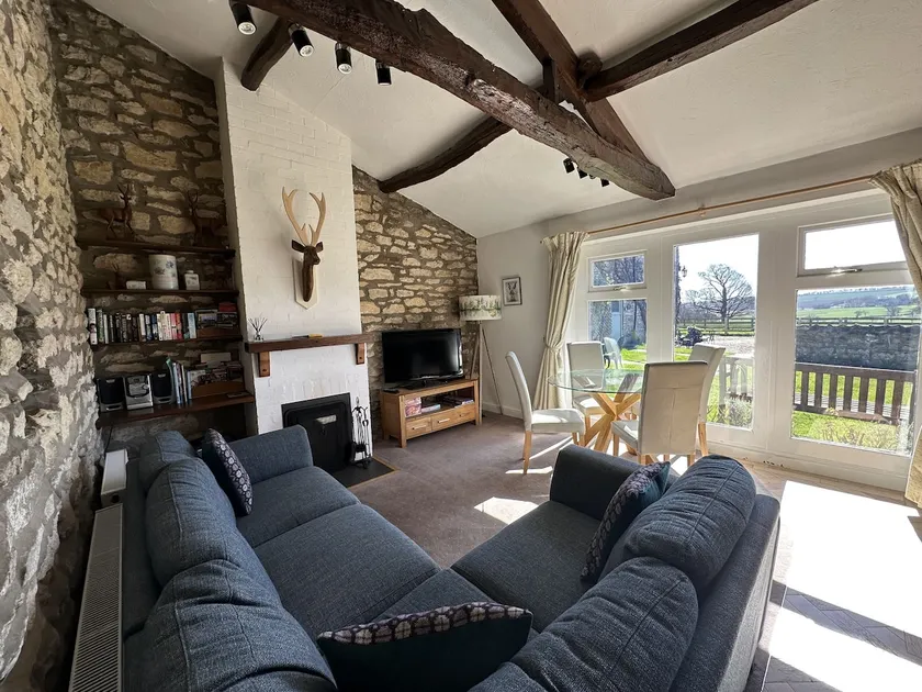 Kirkdale Cottage - Image 1