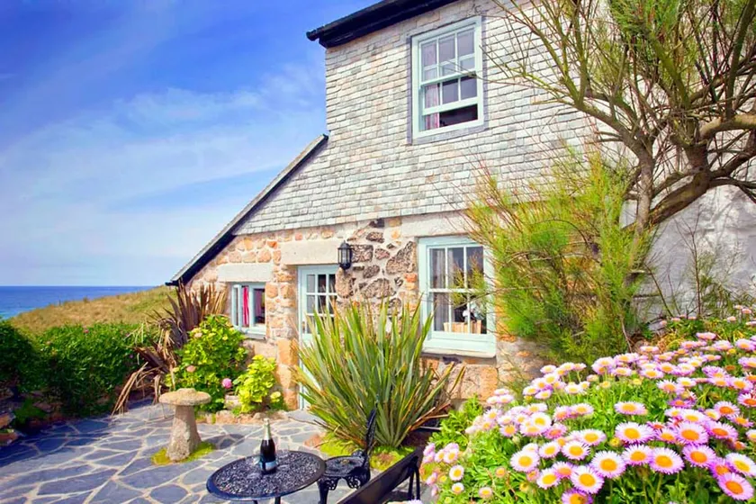 Little Petra Beach Cottage Sea Views Garden - Image 1