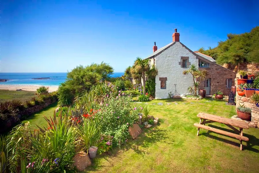 Tresillian Beach House Sea-views Large Gardens - Image 1