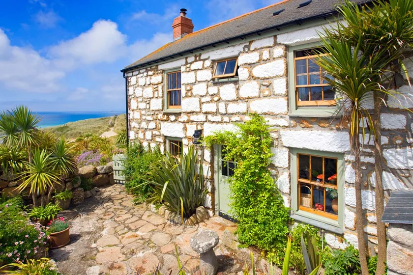 Girl Annie Beach Cottage Great Sea-Views Garden - Image 1