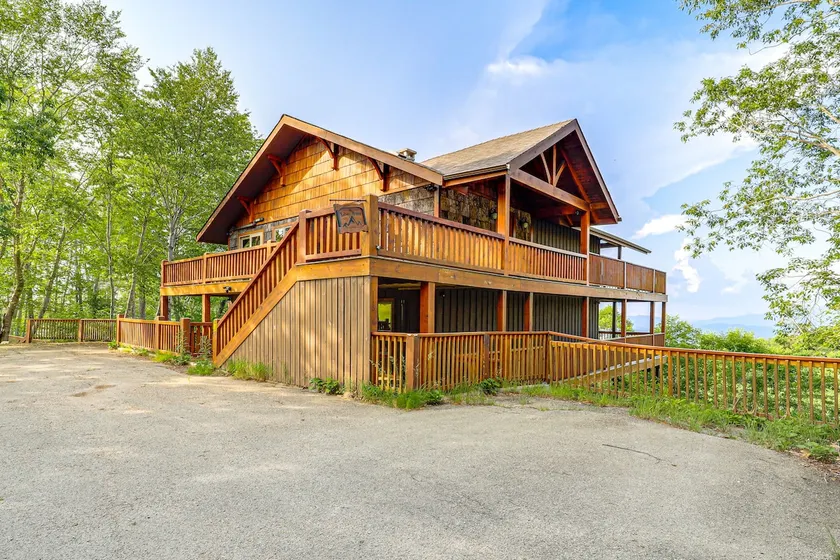Family Fun! Beech Mtn Home w/ Game Room & Views - Image 1