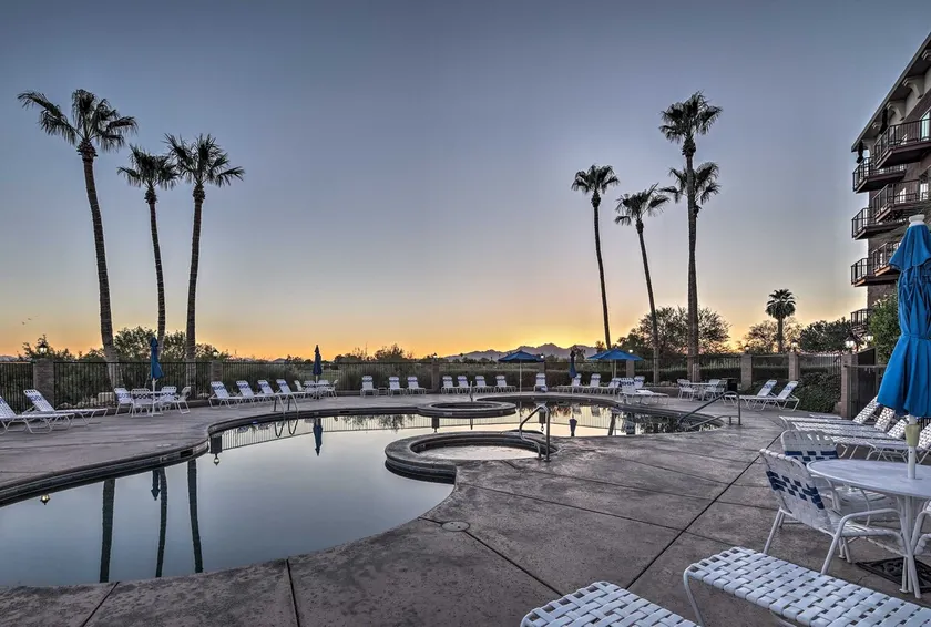 Lake Havasu Getaway w/ Golf Course & Lake Views! - Image 1