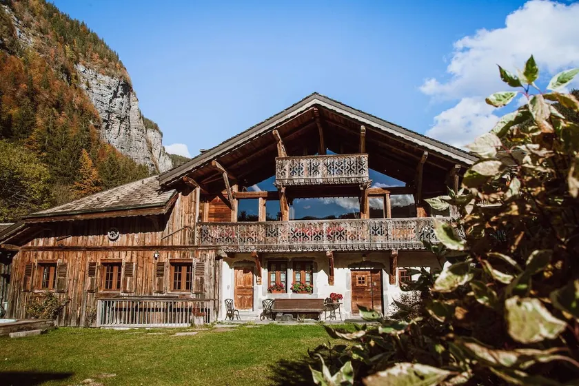 Farmhouse la Desmuniere - Image 1