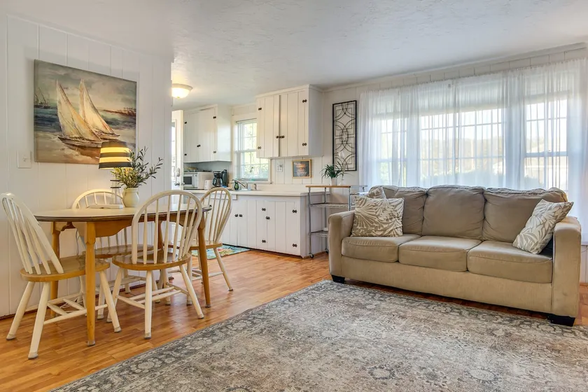 Steps to Eats & Craigville Beach! Cape Cod Cottage - Image 1