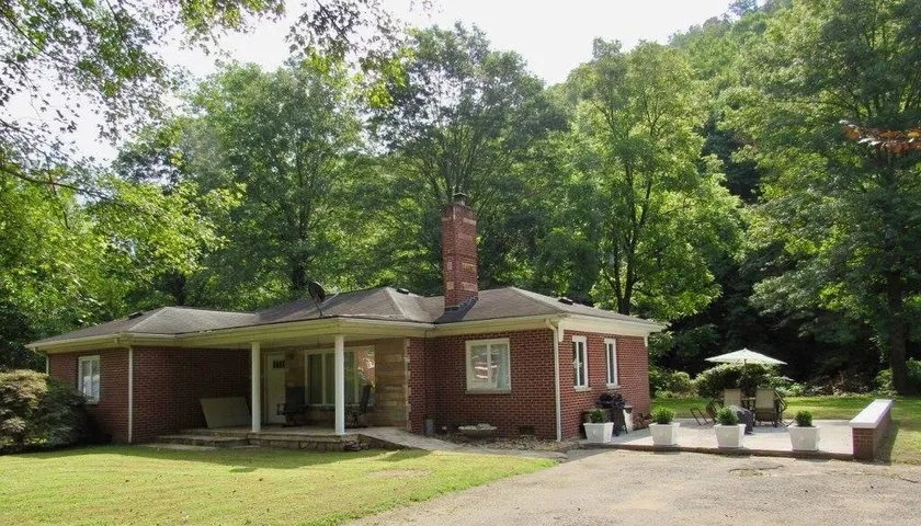 House at Main Street Lodging - Image 1