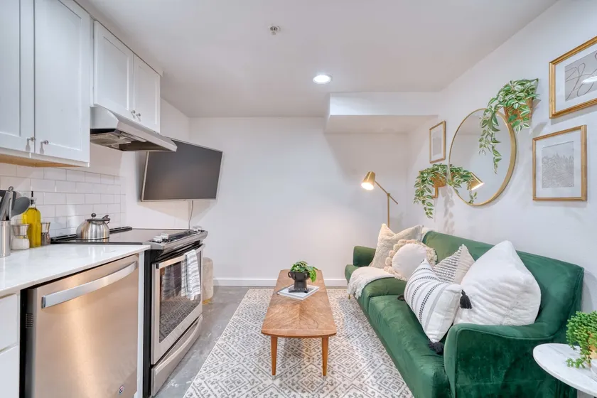 Retro Hideaway - Trendy Location - 2BR - Sleeps 4 - Image 1