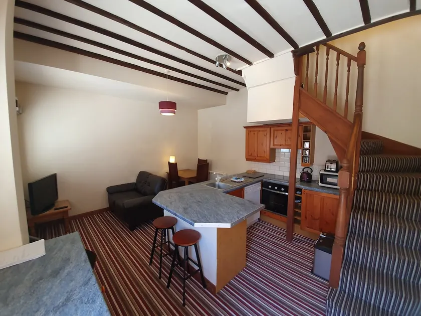 Cottage – ensuite – 2 bedroom - Image 1