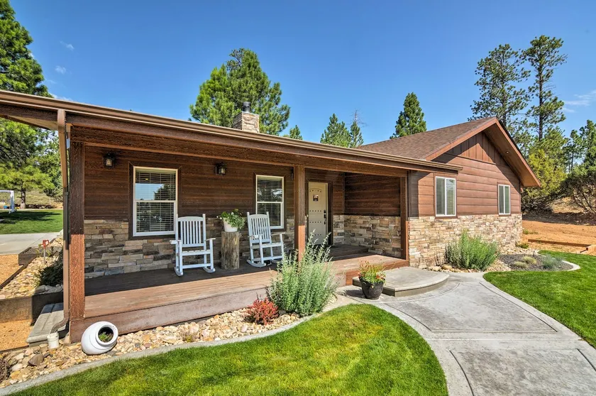 Luxe Home ~ 2 Mi to Bryce Canyon National Park! - Image 1