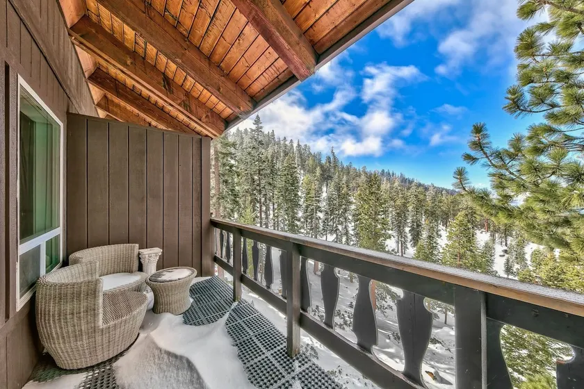 Mv17 amazing lake view spacious ski cabin - Image 1