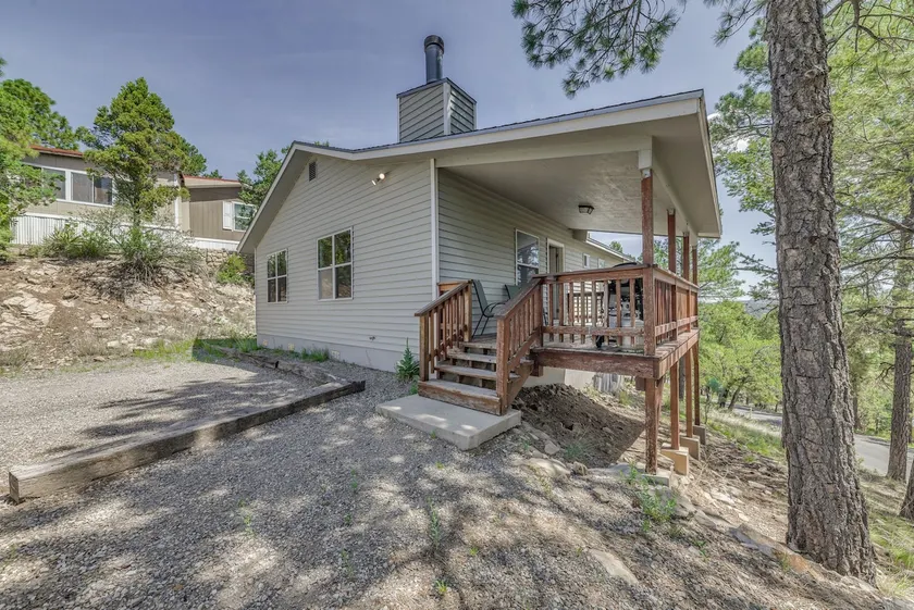Hillside Haven w/ Deck < 2 Miles to Dwtn Ruidoso! - Image 1