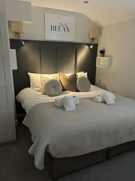 A little Gem of a place in the heart of Marple! - Image 1