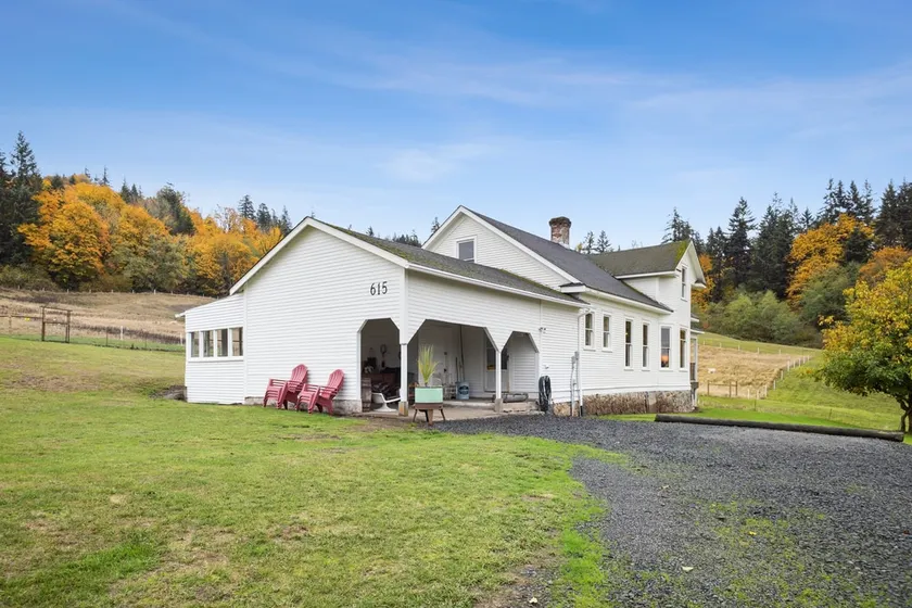 1910 Vintage Ranch House with beautiful views - Image 1