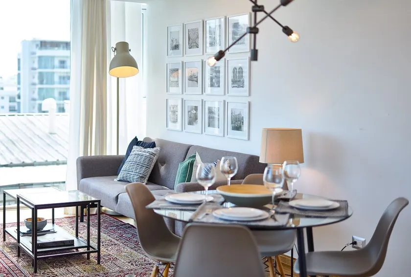 UPSCALE 1BR, near BLUE MALL | ROOFTOP| YellowKey - Image 1