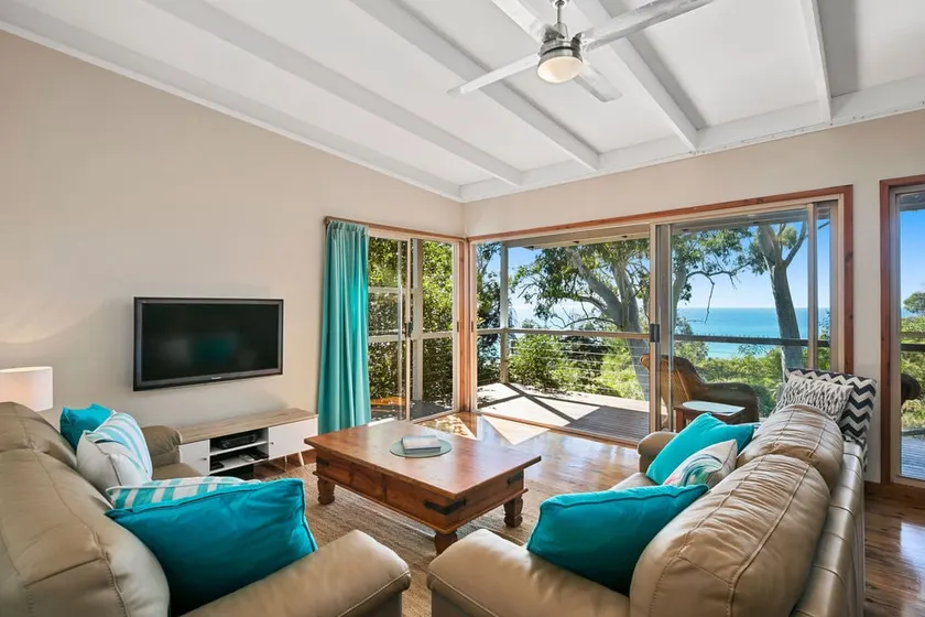 Coral View | 4 Bedroom, 2 Bathroom, Sleeps 8 - Image 1