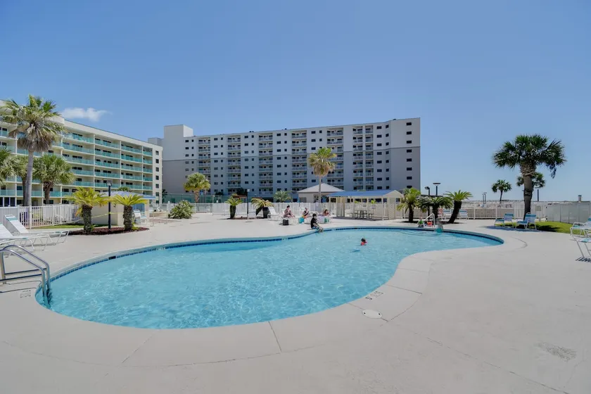 Gulf Highlands Getaway w/ 6 Pools & Beach Access - Image 1