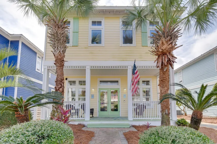 Santa Rosa Beach House w/ Spacious Deck - Image 1