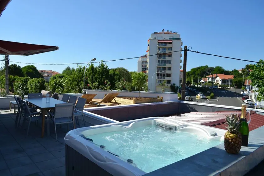 Duplex Elegant & Moderne - 3 chambres - Rooftop terrasse & Jacuzzi- Chélitz - Image 1