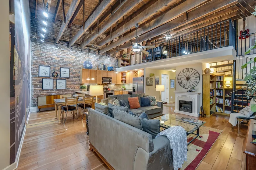 MtnMusicLoft, Find YourRhythm in Heart of Downtown - Image 1