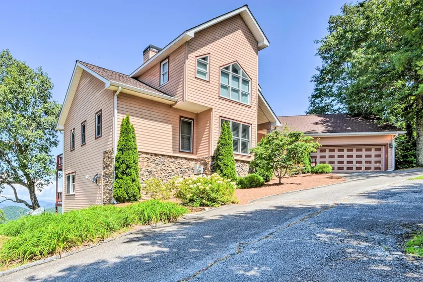 Sky Valley Home w/ Mtn View, 5 Mi to Rabun Bald! - Image 1