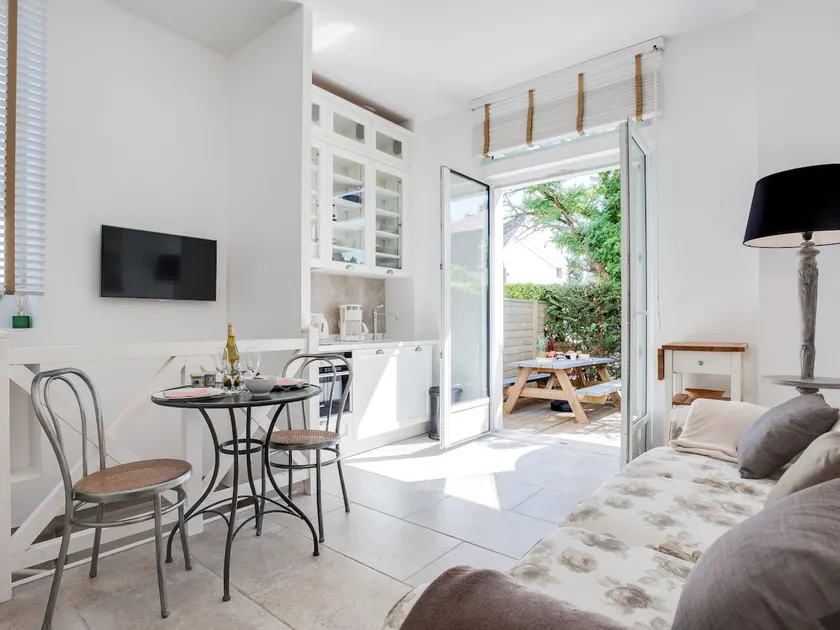 Studio L'Abeille d'Or-1 by Interhome - Image 1
