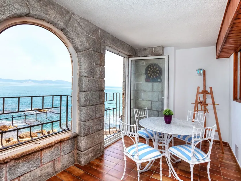 Albatros House - Image 1