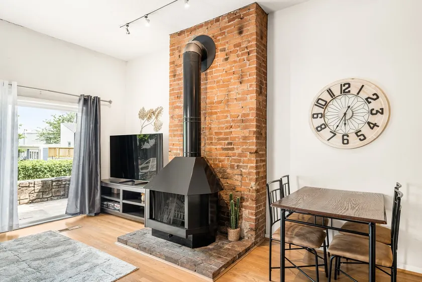 Mt. Adams 2BR Great Location! Steps from Monastery - Image 1