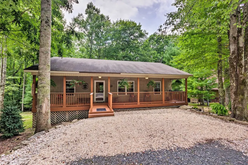 NUEVO-Acogedora casa con cubierta por Beech Mountain Skiing + Golf - Image 1