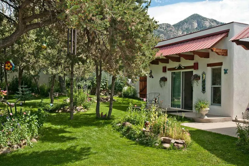 The Crestone Casitas: Little House Suite #2 - Image 1