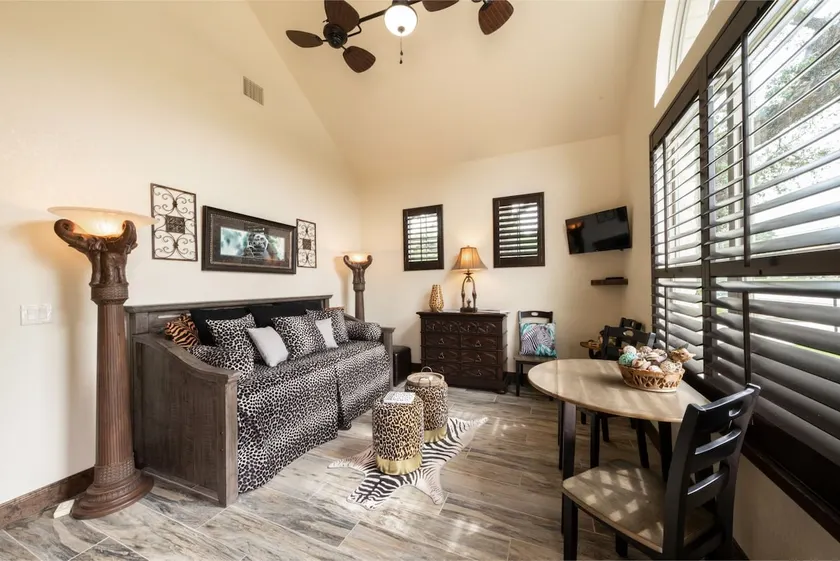 Safari Casita on the River in Gruene - Image 1