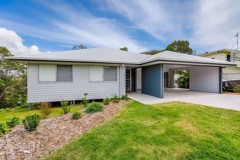 25 Cooloola Drive Rainbow Beach - Image 1