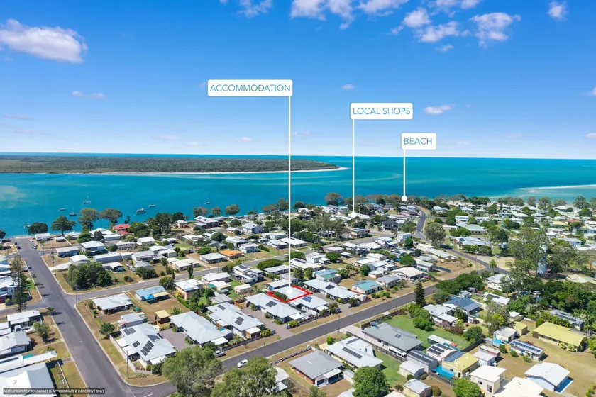 Burrum Heads Beauty 2 Streets from the Beach - Image 1